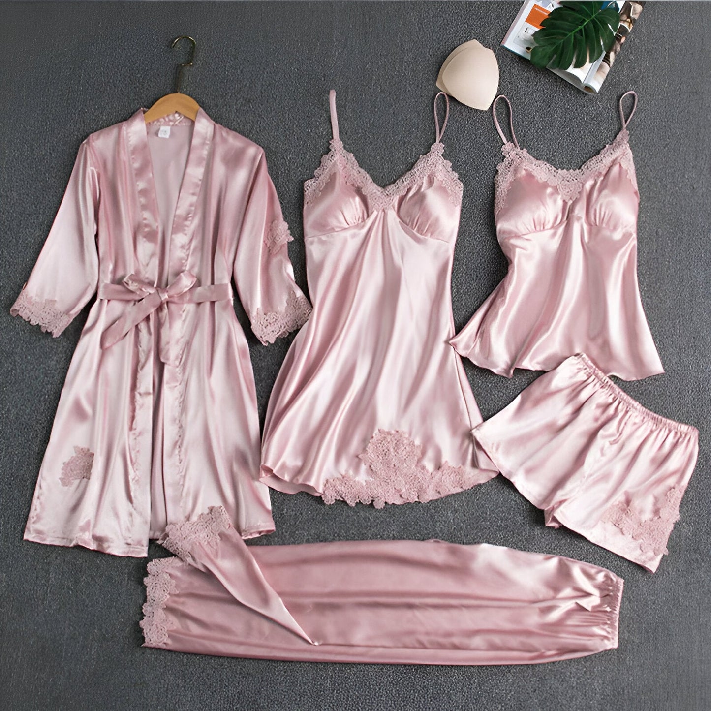 Olivia - Luxury Pyjama Set